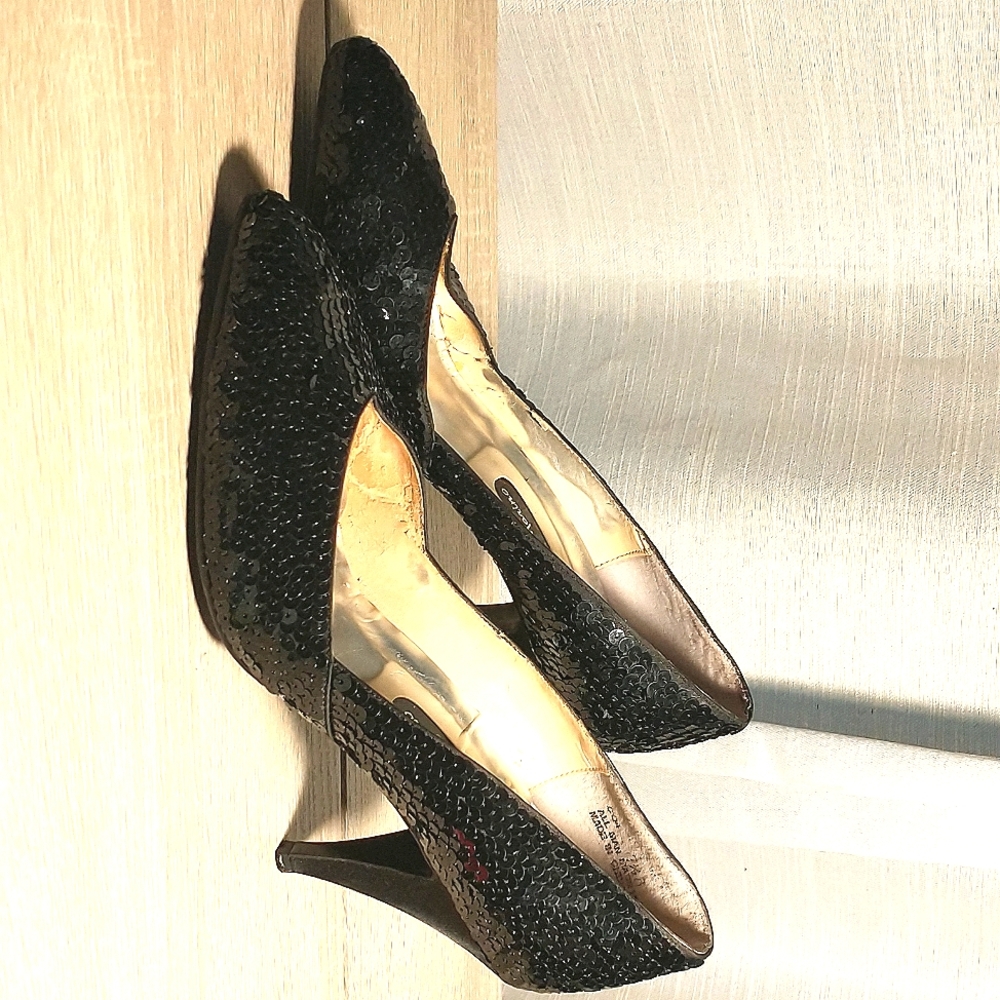 Dress shoes